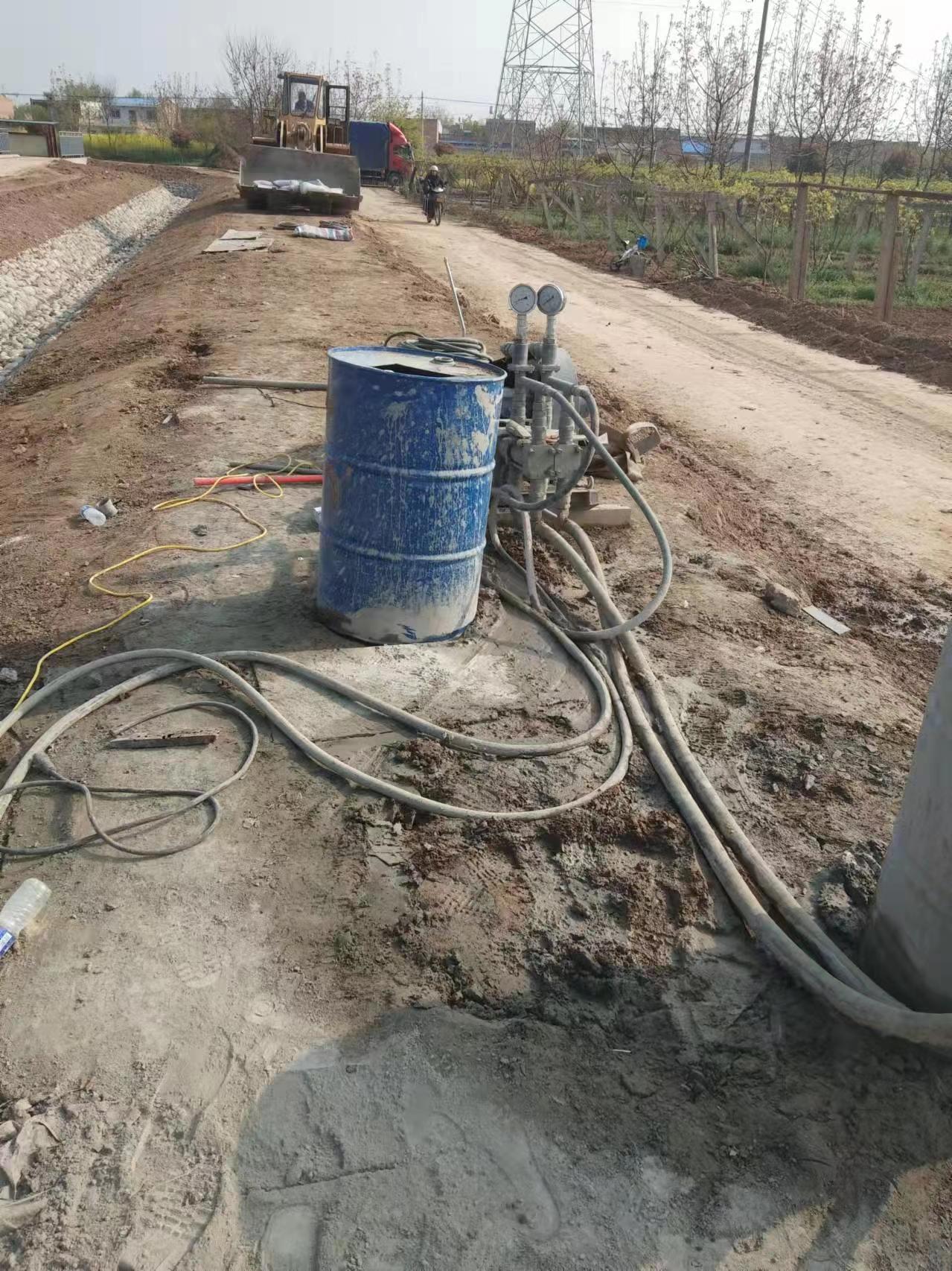 梅里斯达斡尔族顶管注浆