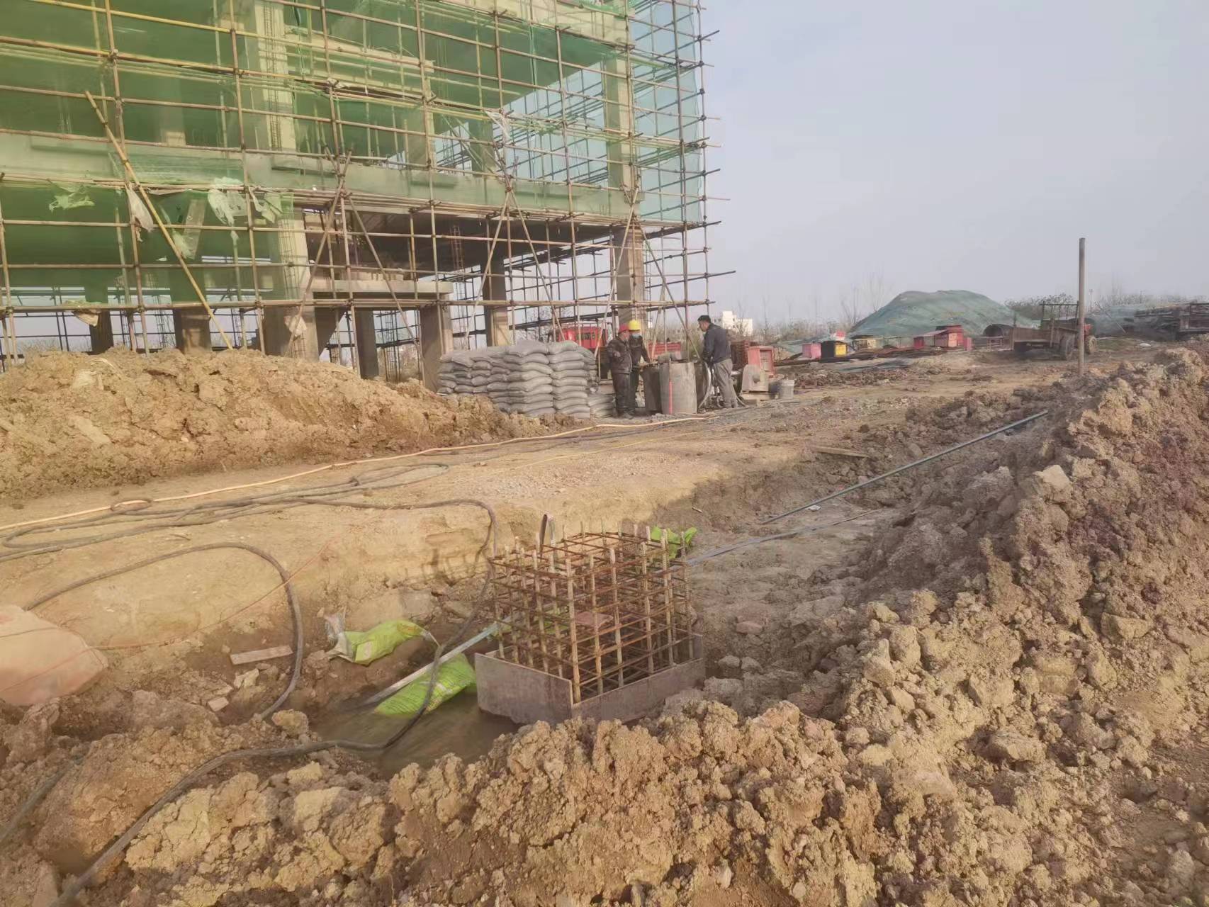 梅里斯达斡尔族当桥梁出现裂缝的时候应该及时加固修补